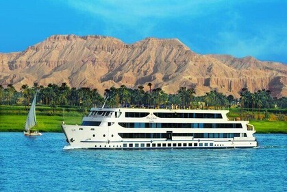 4 Day Aswan to Luxor Nile Cruise with Guided Excursions