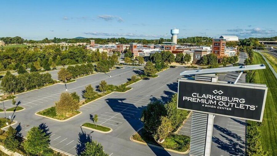 Private Shopping Tour from Baltimore to Clarksburg Premium Outlet