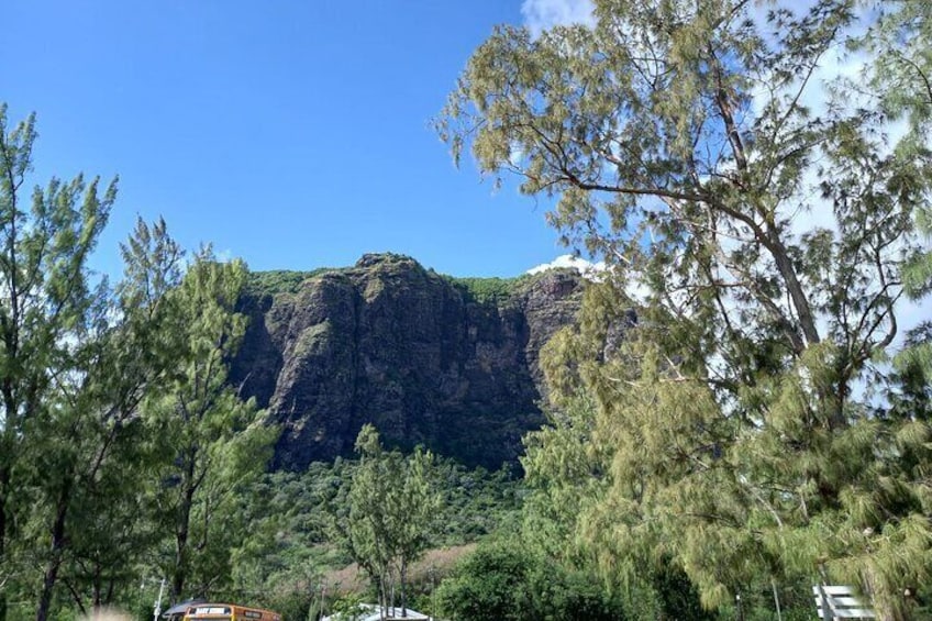 Le morne mountain 