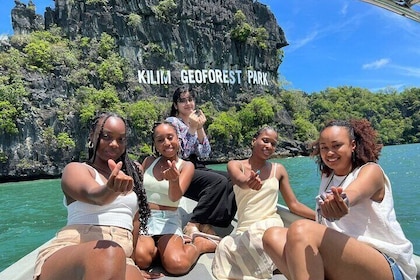 Sharing Half Day Mangrove Boat Tour With Lunch in Langkawi