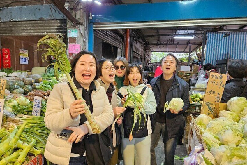 Dadaocheng, Taipei Old Town Cooking Class and Market Adventure 