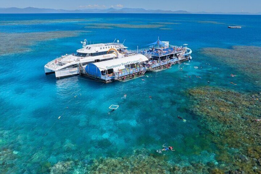 Full Day Tour to Sunlover Cruises Moore Reef and Fitzroy Island