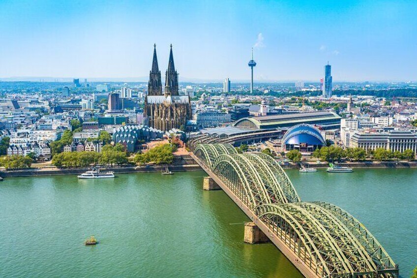 Cologne: Self-Guided City Walking Tour with Audio Guide