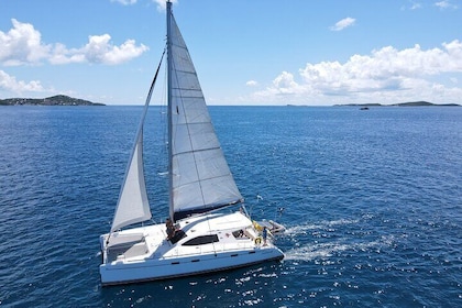 Private 6 Hrs 47 ft. Catamaran Snorkel & Cielo Charter (30p. max)