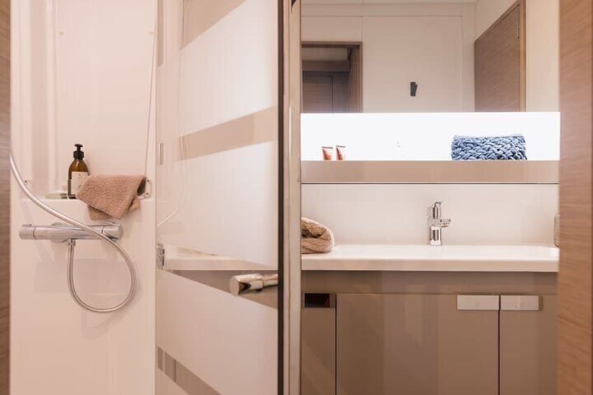 Semi-Private Brand-New Catamaran Cruise in Mykonos with Meal, Drinks & Transport