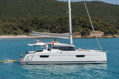 Croisière semi-privée en catamaran flambant neuf à Mykonos avec repas, bois...