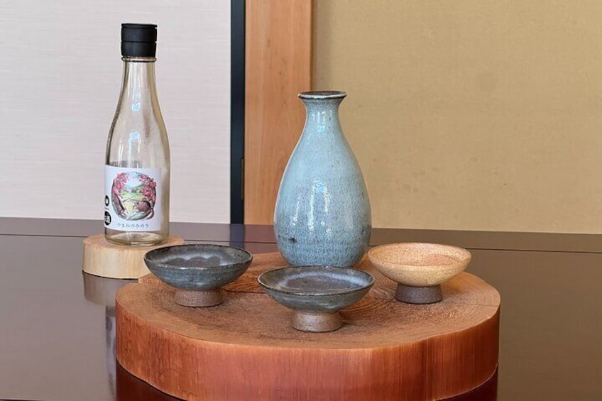 Special sake with local Hanno ware & Nishikawa lumber wooden stand