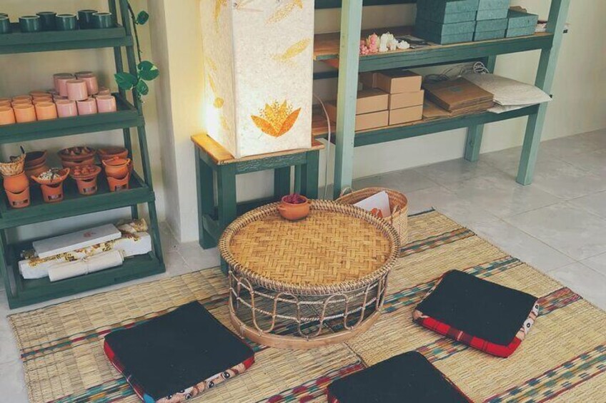 Sit in the Lao traditional dining table style