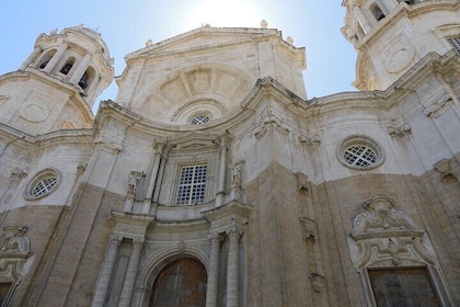 Private Historic Walking Tour in Cadiz