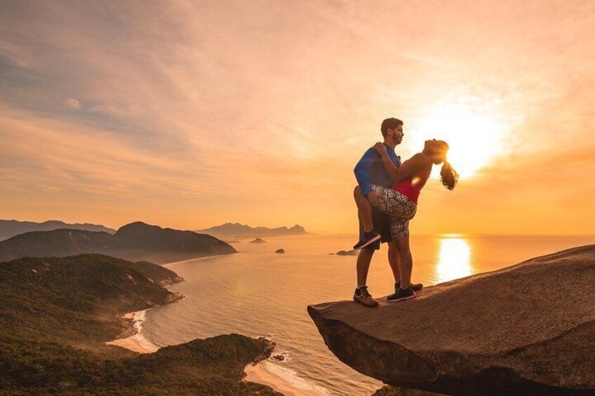 Sunrise at Pedra do Telégrafo- professional photos and expert guide
