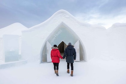 Rovaniemi: recorrido por el hotel de nieve ártica por la tarde