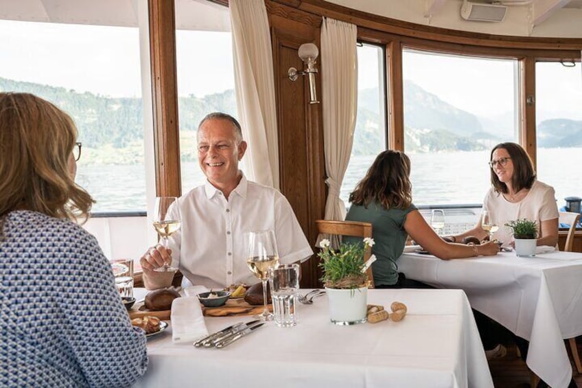Lake Lucerne 1st Class Cruise with 3-course Gourmet Lunch