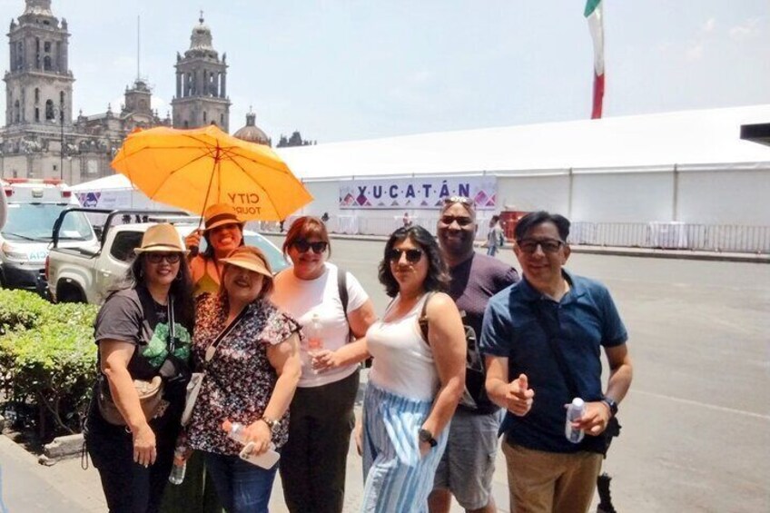 Private walking tour 3 hours. Your guide picks you up. Mexico City
