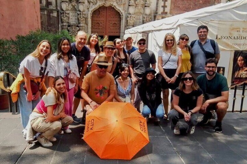 Private walking tour 3 hours. Your guide picks you up. Mexico City