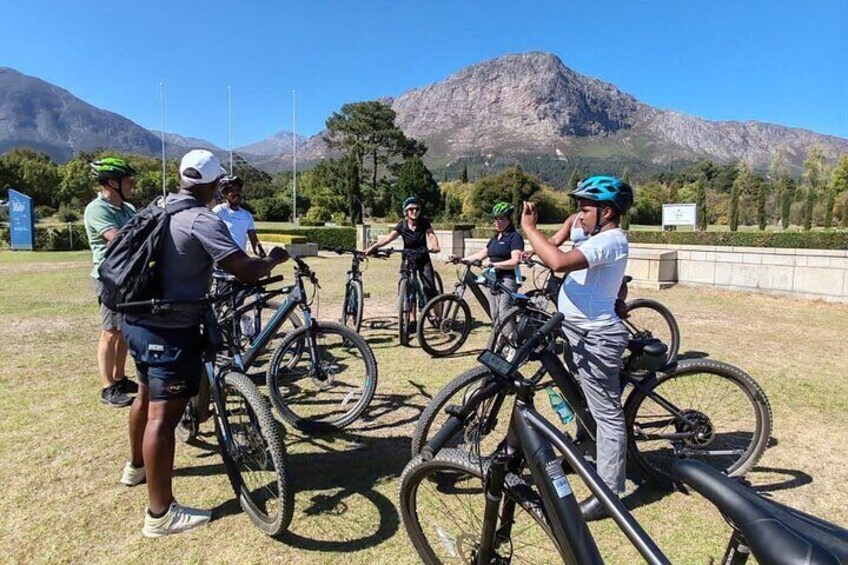 Franschhoek Shared E-Bike and Wine Tour