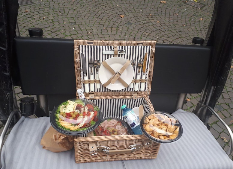 Picture 1 for Activity Cologne: Rickshaw Picnic and Park Tour, 2 pers