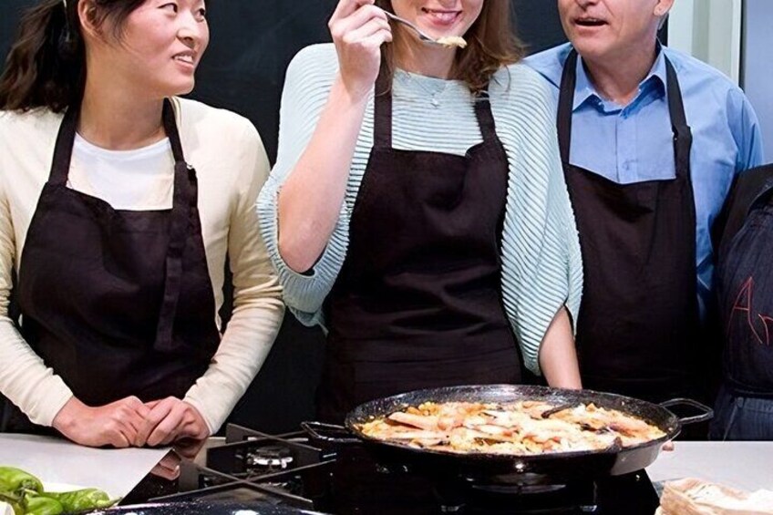 Paella Cooking Class with English Guide in Malaga