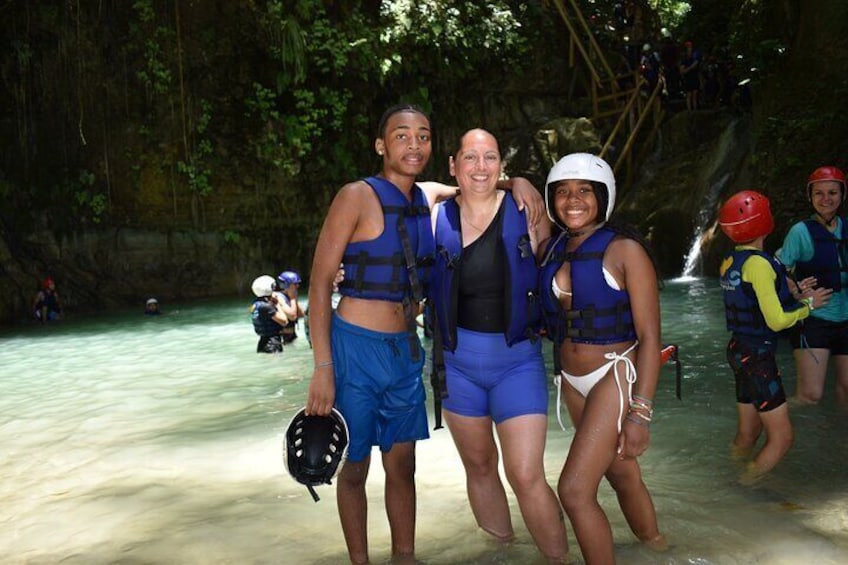 Tour to 7Waterfalls in Damajagua with Zip Line and Lunch Included