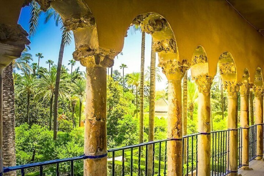 Excursion from Malaga to Seville with tickets to the Real Alcázar