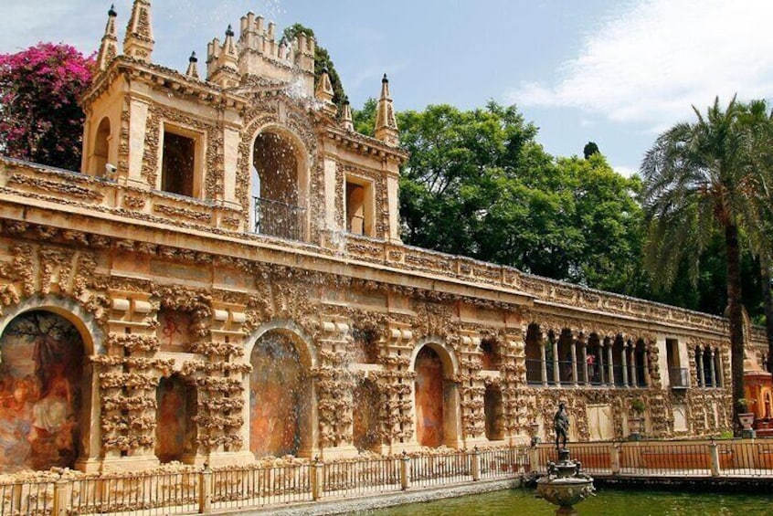 Excursion from Malaga to Seville with tickets to the Real Alcázar