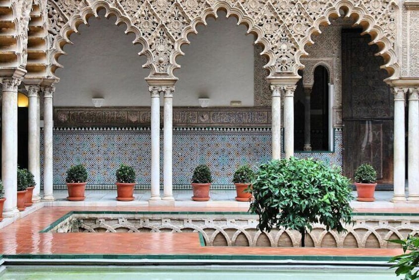 Excursion from Malaga to Seville with tickets to the Real Alcázar