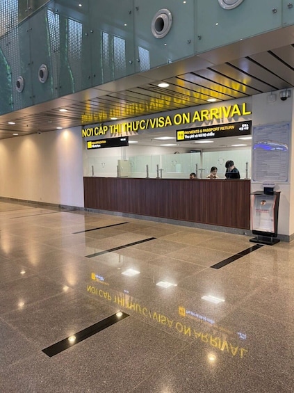 Vietnam: Tan Son Nhat (SGN) International Airport Fast Track Service