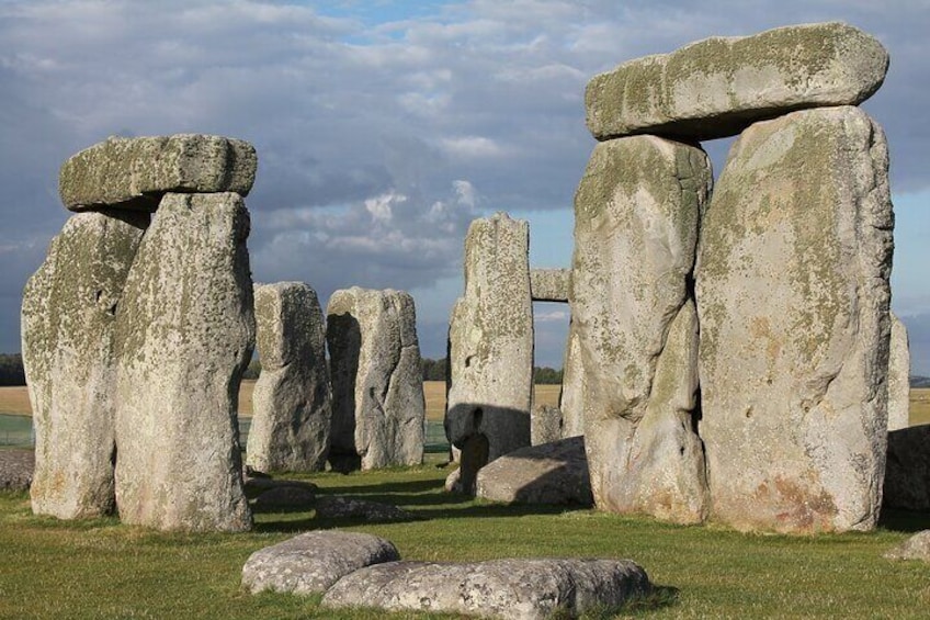 Windsor Castle, Bath and Stonehenge Tour