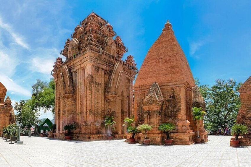 Ponagar Tower-Cham architecture