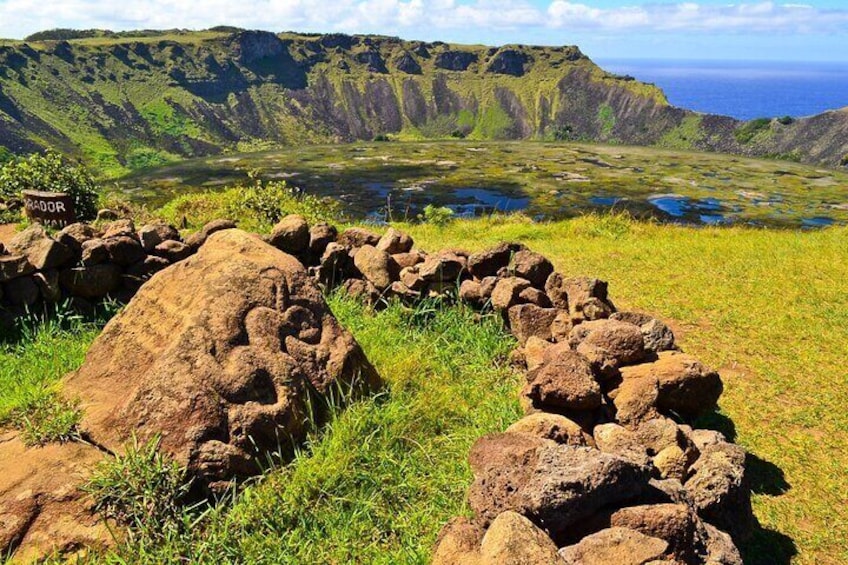2 Days Highlights Tour in Easter Island Moai and Nature