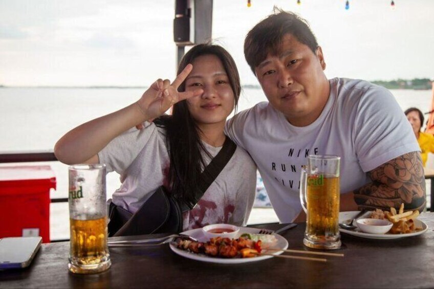 Phnom Penh Sunset Cruise Tour: Freeflow Beers & BBQ buffet