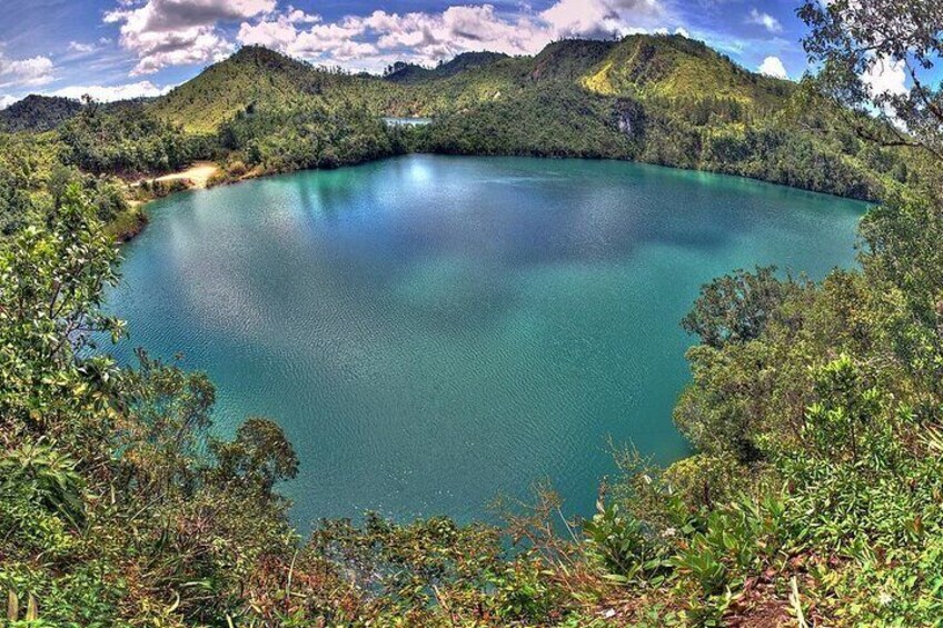 Full Day Tour of Montebello Lakes and El Chiflon Waterfall