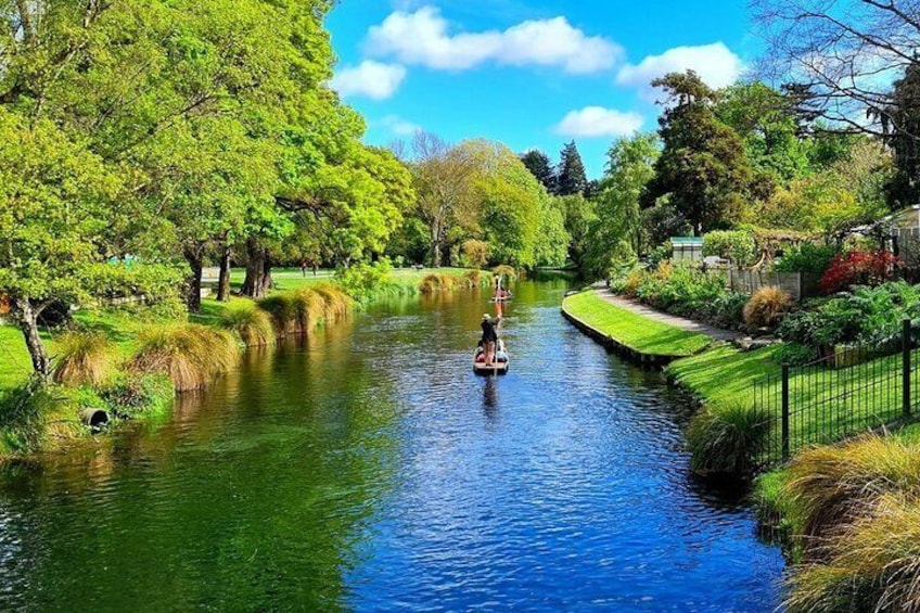 Explore Christchurch (2hr Guided Private Walk)