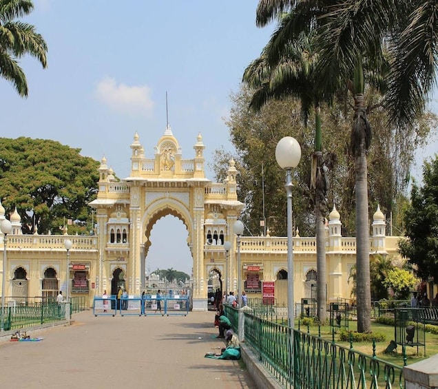 Picture 1 for Activity Mysore: Private Excursion with Lunch from Bangalore