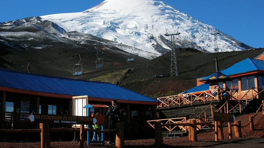 Puerto Varas: Osorno Volcano, Petrohue Falls Full-day Trip