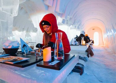 Rovaniemi: Arctic SnowHotel Tour and Dinner with Transfers