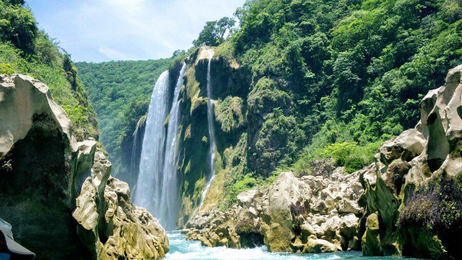 Canoe ride to Tamul waterfall from San Luis Potosí