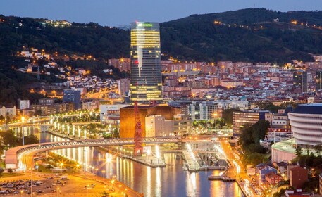 Bilbao: visita guiada a pie para grupos pequeños