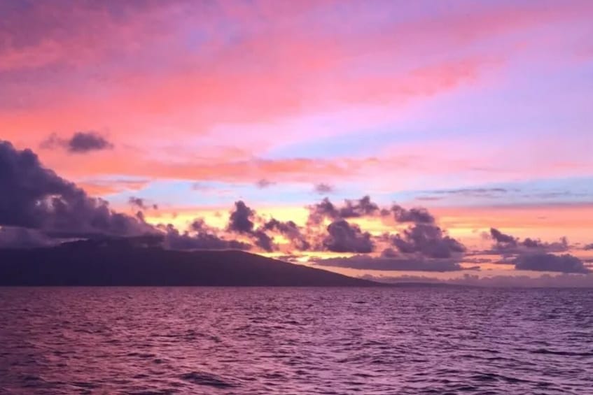 Premium Sunset Sail with Dinner from Ka'anapali Beach 