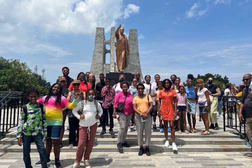 Accra City Tour, explore the history, monuments local flavors.