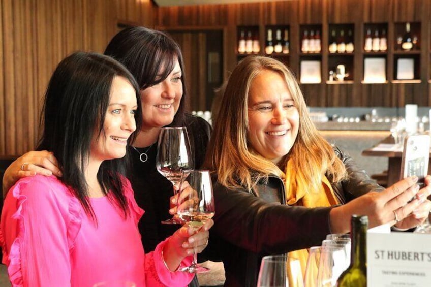 Experience Wine and Gourmet Food Tour in Yarra Valley 