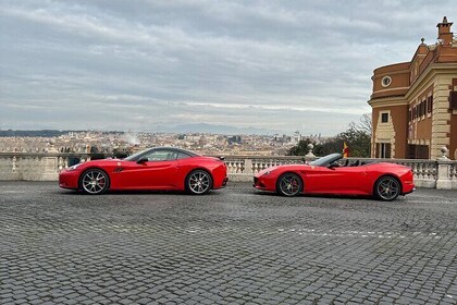  Visite privée en Ferrari avec chauffeur à Rome