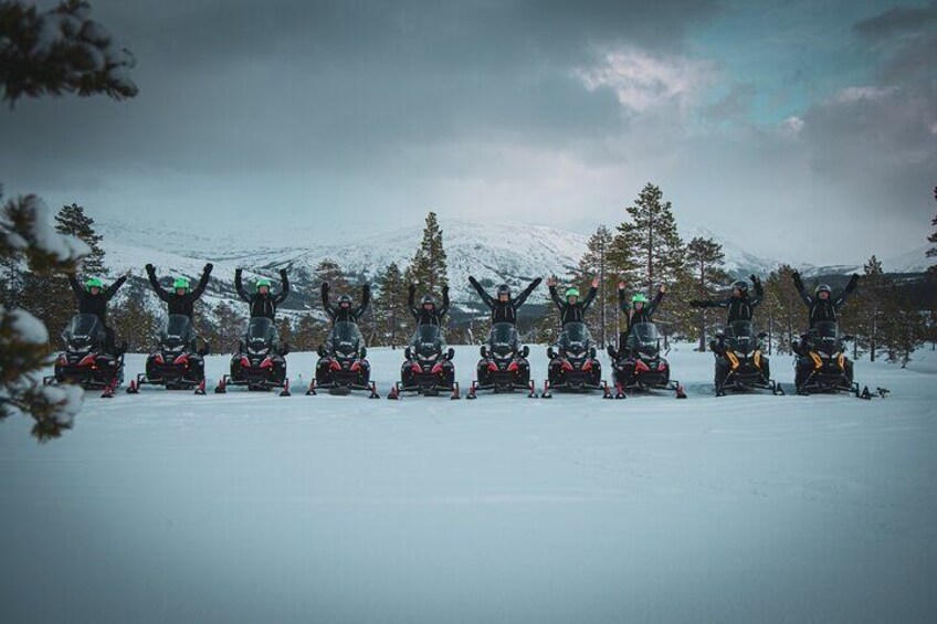 Group picture!

by Broadstone / Visit Helgeland