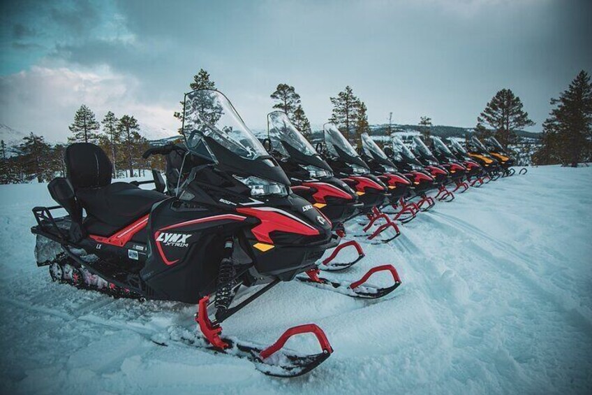 The Snowmobiles you will navigate through the safari.

by Broadstone / Visit Helgeland