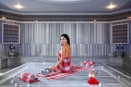 Traditionell turkiskt badupplevelse i Antalya med hotellhämtning