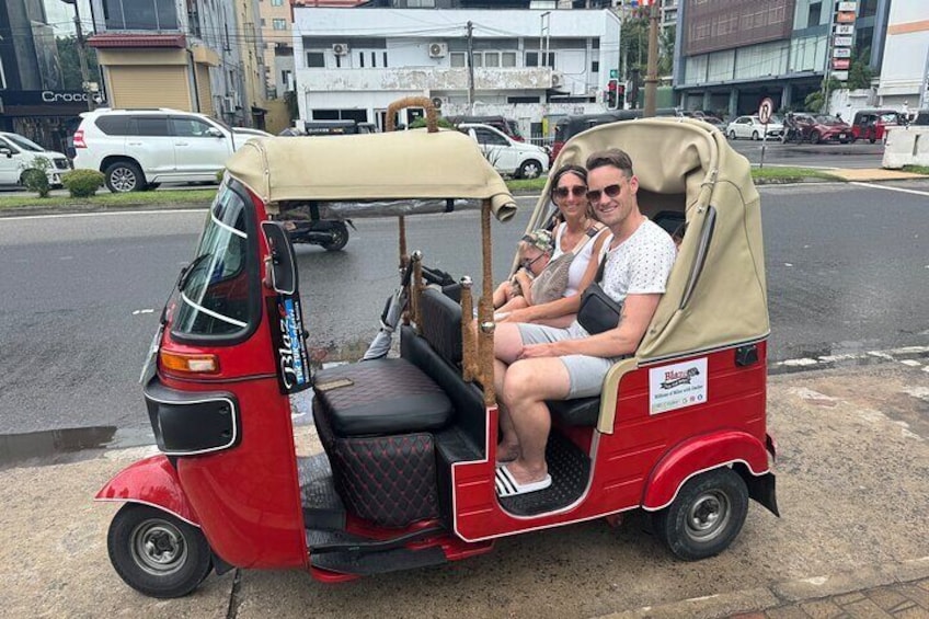 Explore Colombo by Tuk Tuk Morning & evening (Private Tours)