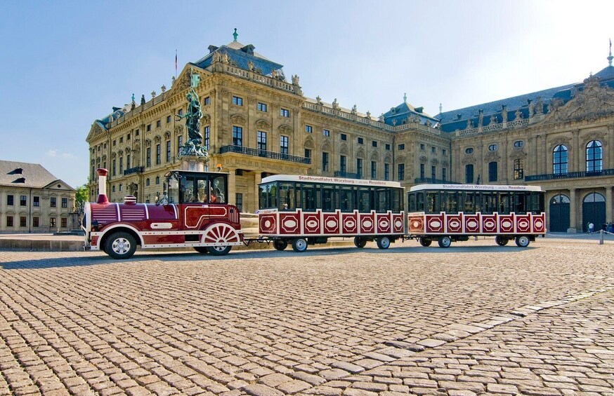 Würzburg: City Tour with the Bimmelbahn Train