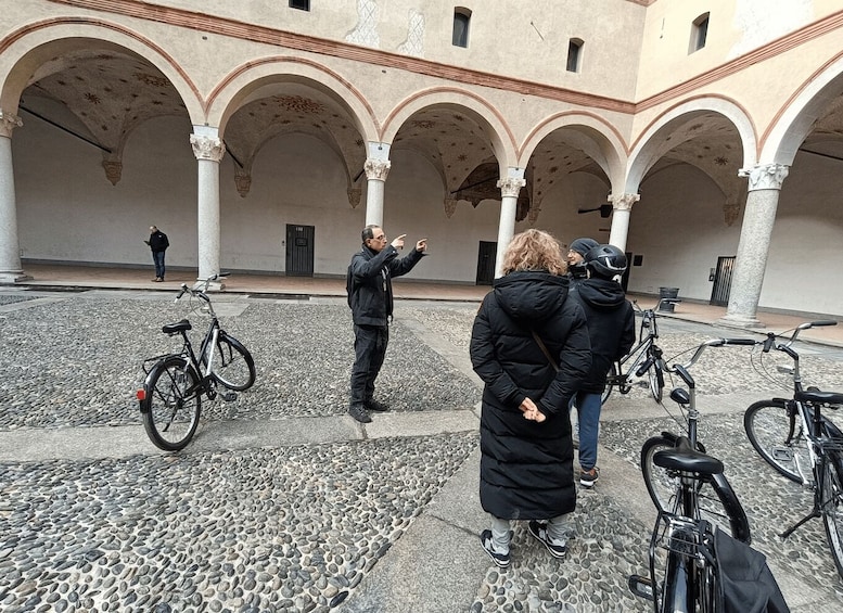 Picture 3 for Activity Milan: English Bicycle Tour Live Tourist Guide 3 hours