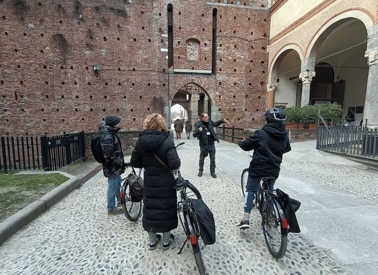 Picture 2 for Activity Milan: English Bicycle Tour Live Tourist Guide 3 hours