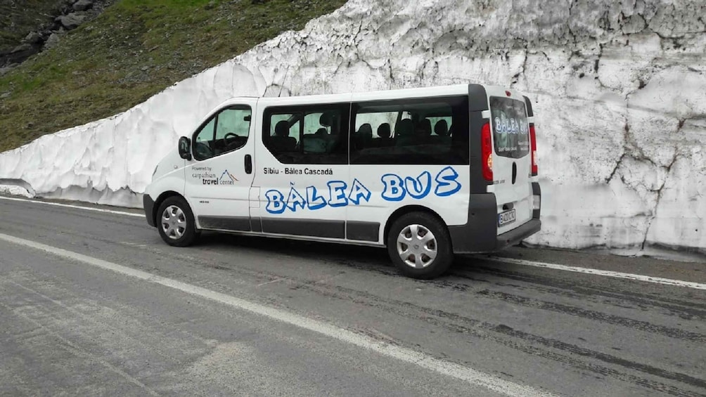 Picture 1 for Activity Sibiu to Balea: Bus Transfer