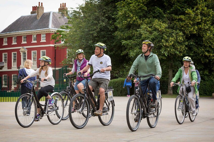 Picture 2 for Activity Guided Cycling Tour of York